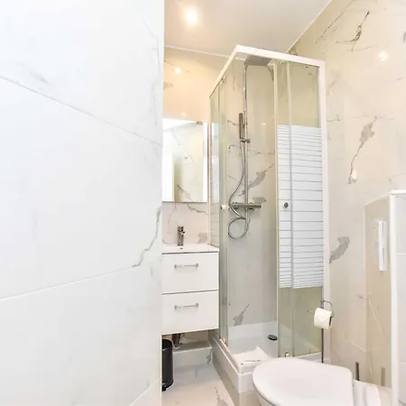 Renovate & Luminous, Guy-moquet St-ouen Bichat - Mobility Lease 公寓 巴黎